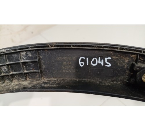 Молдинг переднего левого крыла