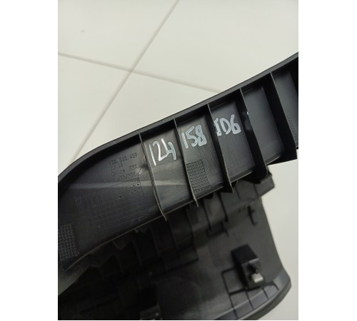 Обшивка задней панели багажника