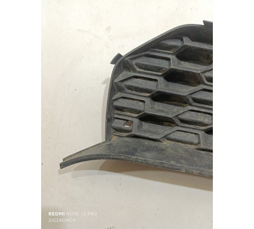 Решетка бампера молдинг передняя правая