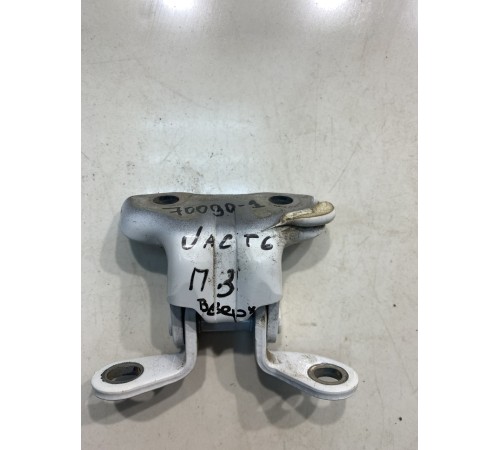 Петля двери (задня, правая, верхняя)