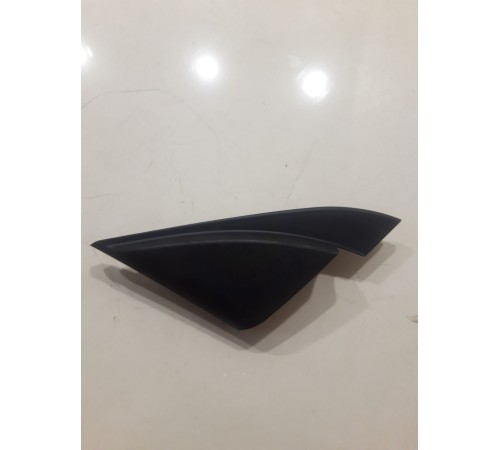 Накладка (угол) двери передняя левая