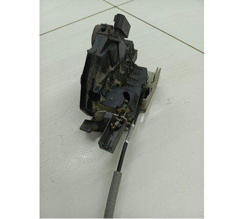 Замок двери задней правой