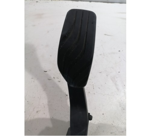 Педаль акселератора (газа)