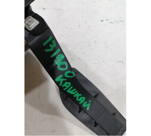 Педаль акселератора (газа)