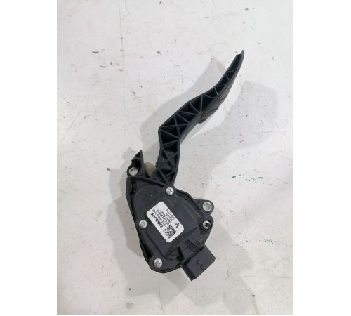 Педаль акселератора (газа)