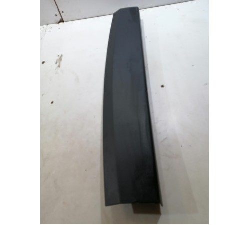 Накладка крышки багажника верхняя внутренняя