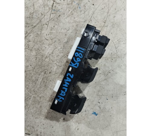 Блок управления стеклоподъемниками передний левый