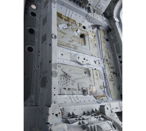 Ниша багажника(запасного колеса)