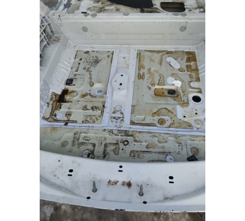 Ниша багажника(запасного колеса)