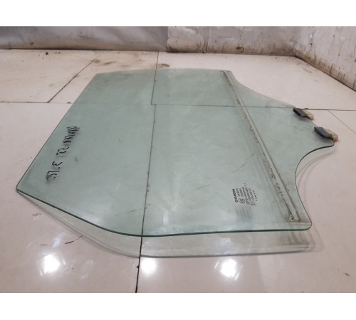 Стекло двери (заднее, правое)