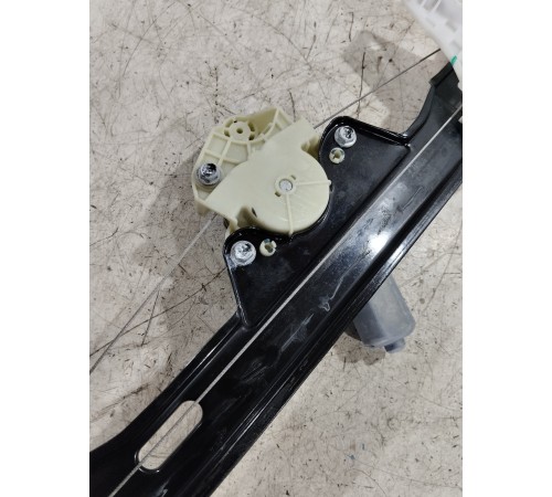 Стеклоподъемник двери задний левый