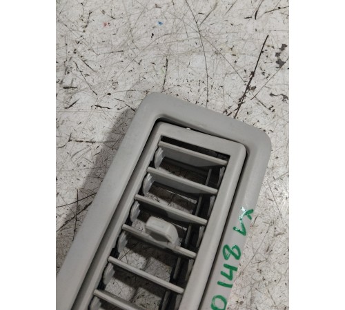 Воздушный дефлектор салона зимний правый