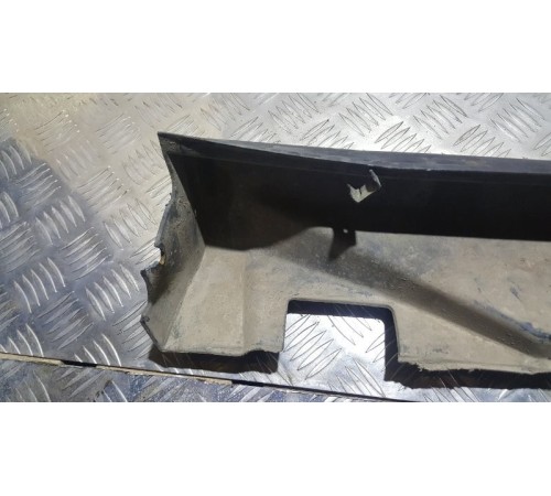 Накладка на порог наружная задн. лев.