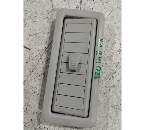 Воздушный дефлектор салона зимний правый