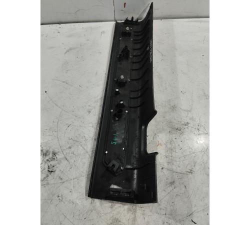 Накладка порога (передняя правая)