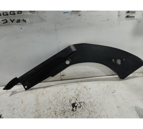 Накладка замка капота левая