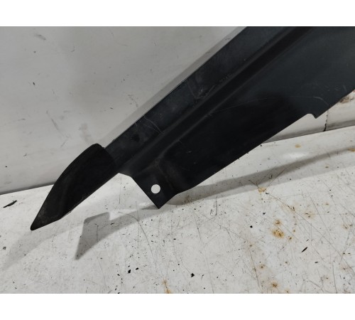 Накладка замка капота левая