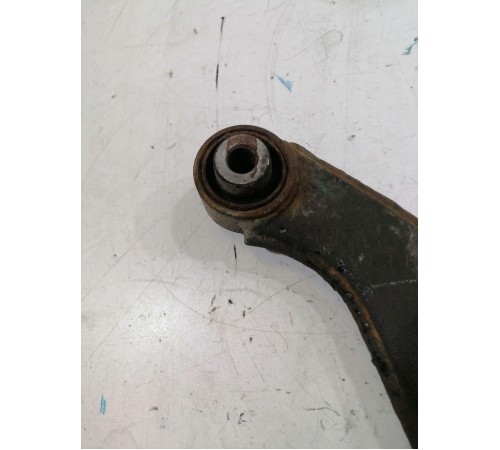 Рычаг задний левый верхний