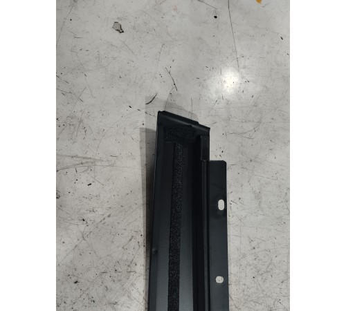 Накладка двери передняя левая