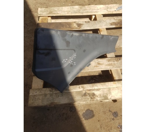 Уплотнение брызговика заднее правое