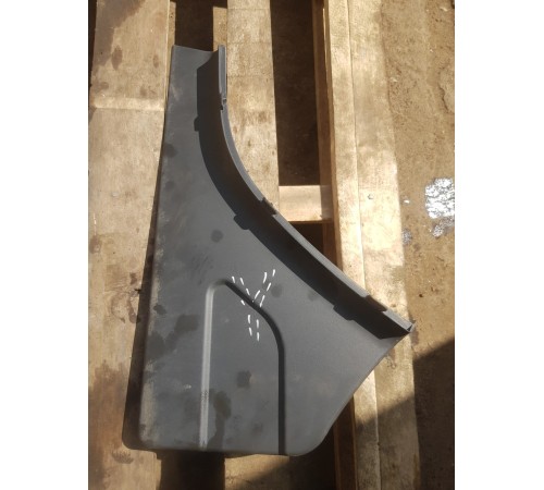 Уплотнение брызговика заднее правое