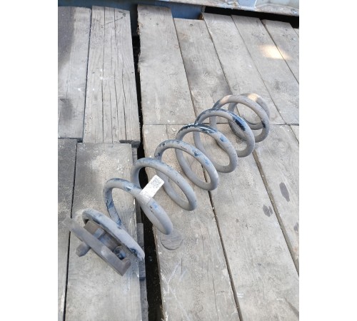 Пружина подвески задняя