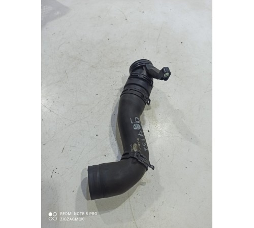 Патрубок системы охлаждения