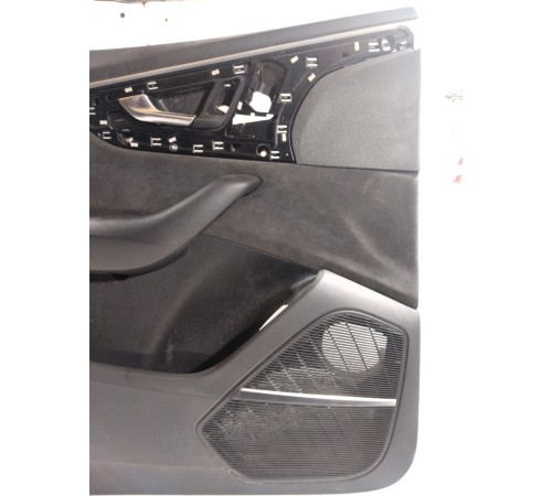 Обшивка двери(передняя левая)