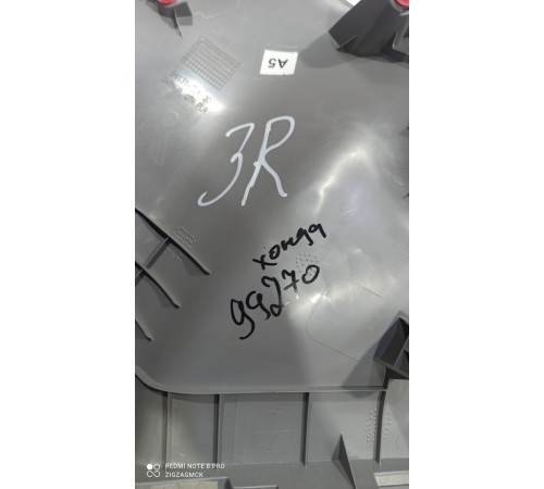 Обшивка задней стойки (правая)