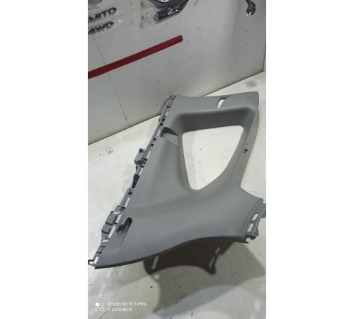 Обшивка задней стойки (правая)