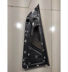 Ручка двери (задняя левая внутренняя) Ручка двери (задняя левая внутренняя)