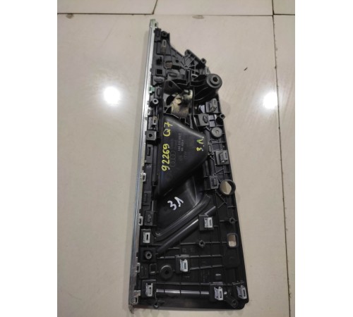 Ручка двери (задняя левая внутренняя)