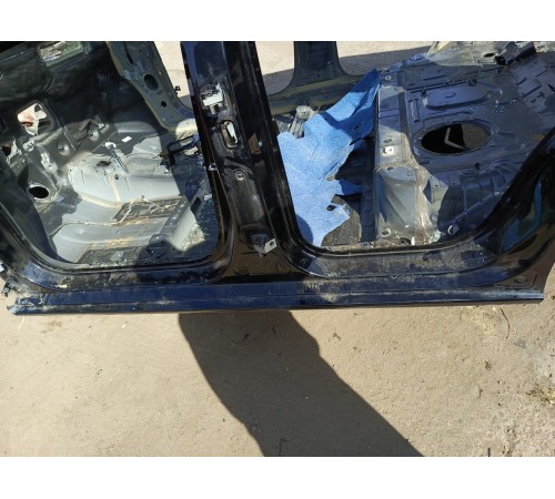 Порог со стойкой левый