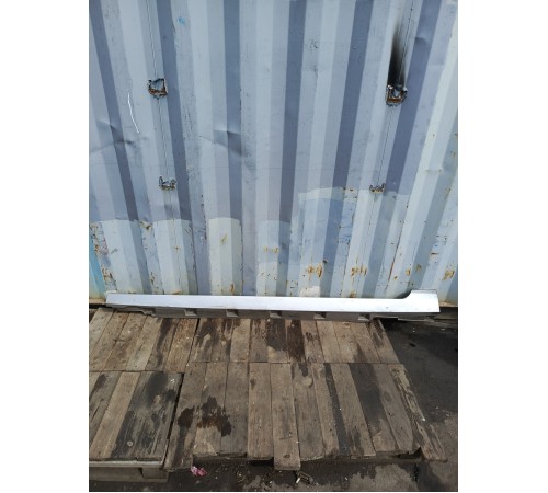 Накладка порога левая