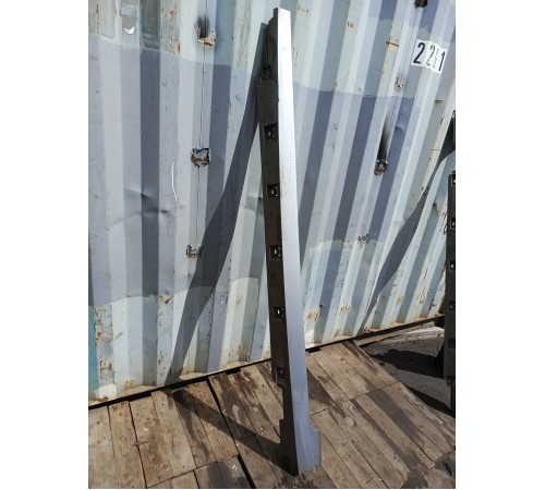 Накладка порога левая