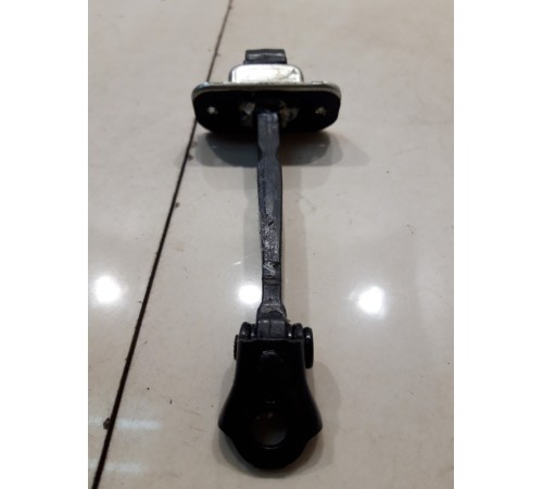 Ограничитель двери (передний, правый)