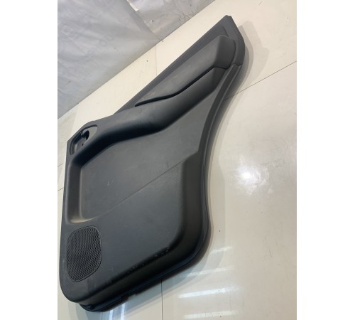 Обшивка двери (задняя, правая)