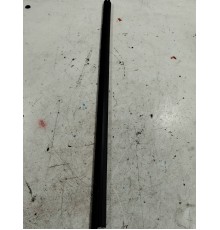 Уплотнитель стекла (передний правый внутренний)