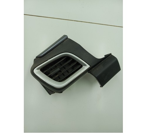 Воздушный дефлектор передний левый