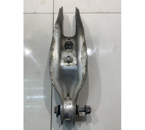 Рычаги подвески (задний, левый, нижний)