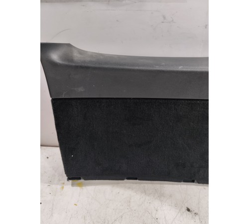 Обшивка крышки багажника