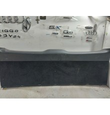 Обшивка крышки багажника