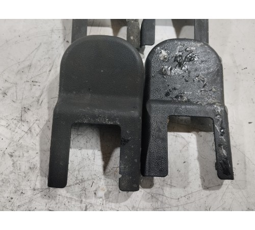 Комплект накладок креплений сиденья (4шт.)