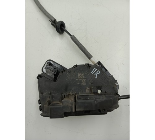 Замок двери передний правый