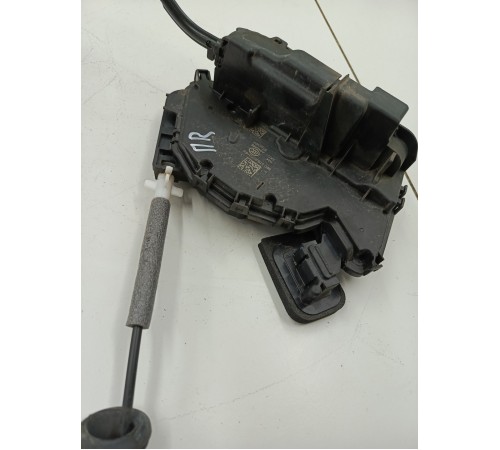 Замок двери передний правый