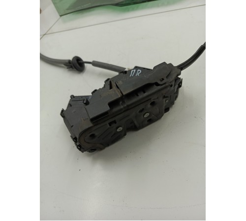 Замок двери передний правый