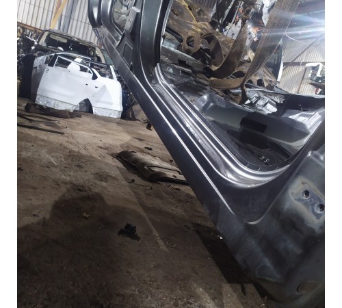 Порог со стойкой (правый)