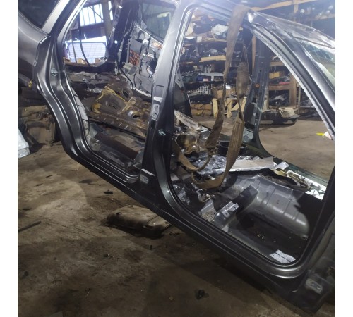 Порог со стойкой (правый)