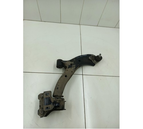 Рычаг подвески передний левый