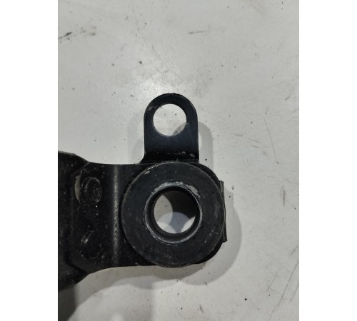 Крепление топливного бака